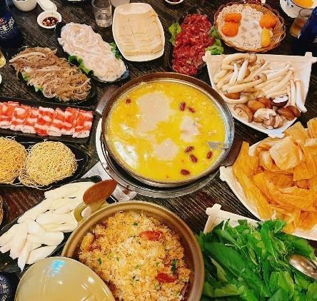 Đặc sản Lẩu Sữa Đông Hưng