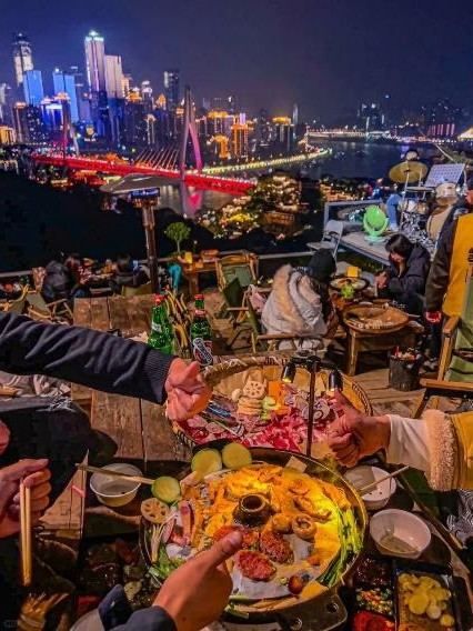 Yến tiệc Cung Đình